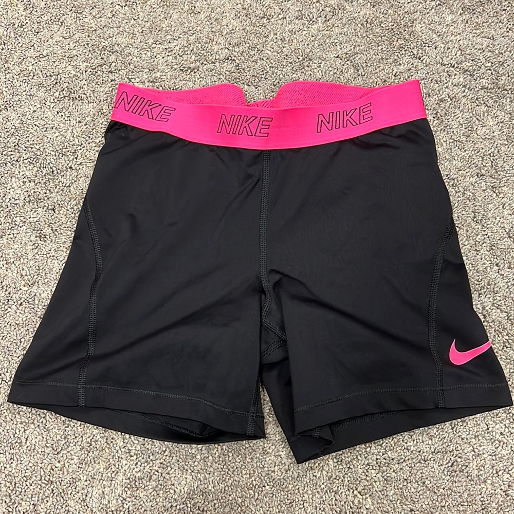 Womens size M Nike pro dri-fit workout shorts spandex